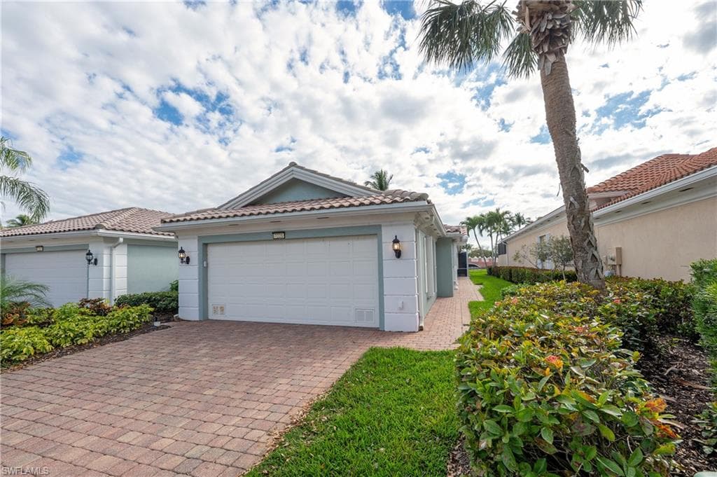 7221 Bellini Way, Naples, FL 34114-43