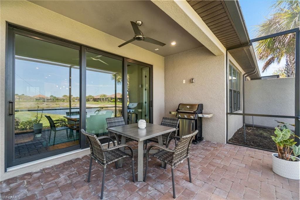 8021 Calle Canovas Ct, Naples, FL 34114-9