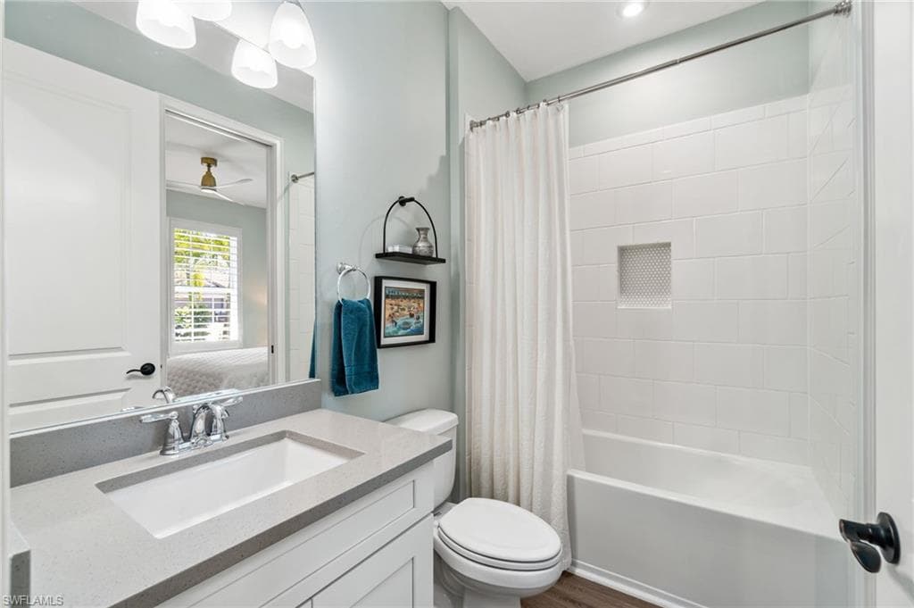 8021 Calle Canovas Ct, Naples, FL 34114-19
