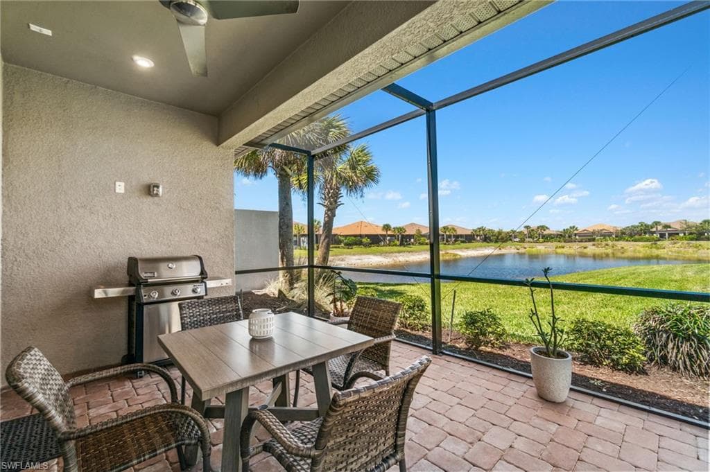 8021 Calle Canovas Ct, Naples, FL 34114-6