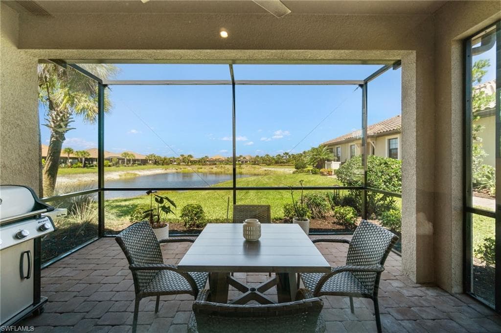 8021 Calle Canovas Ct, Naples, FL 34114-7