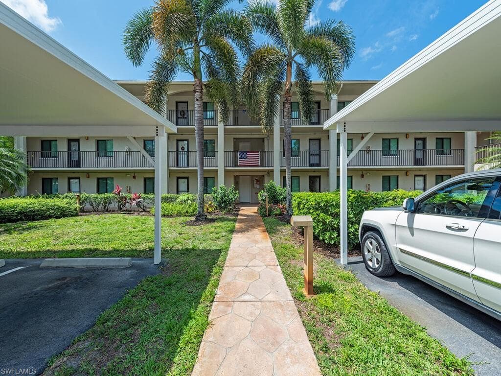 5776 Deauville Cir C308, Naples, FL 34112-2