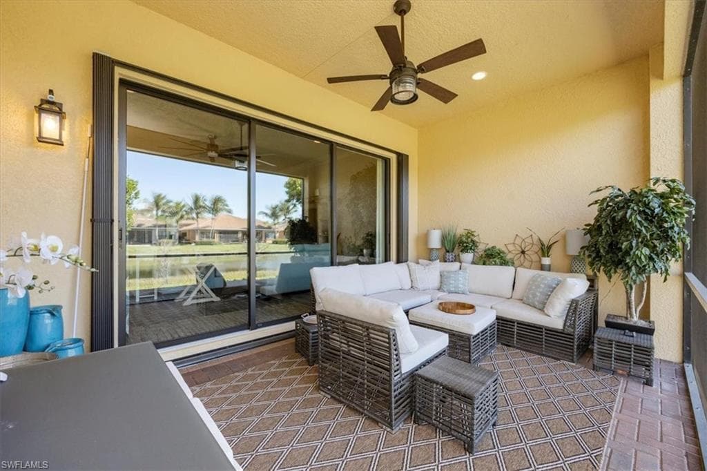 13422 Silktail Dr, Naples, FL 34109-24