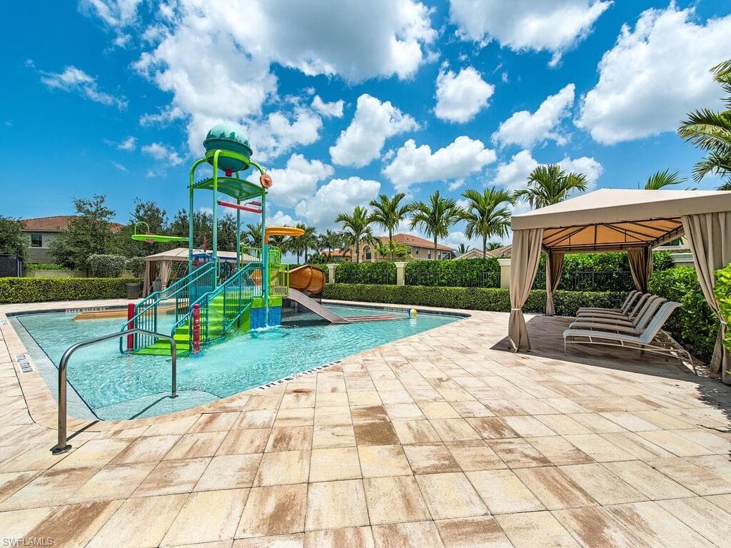 13422 Silktail Dr, Naples, FL 34109-36