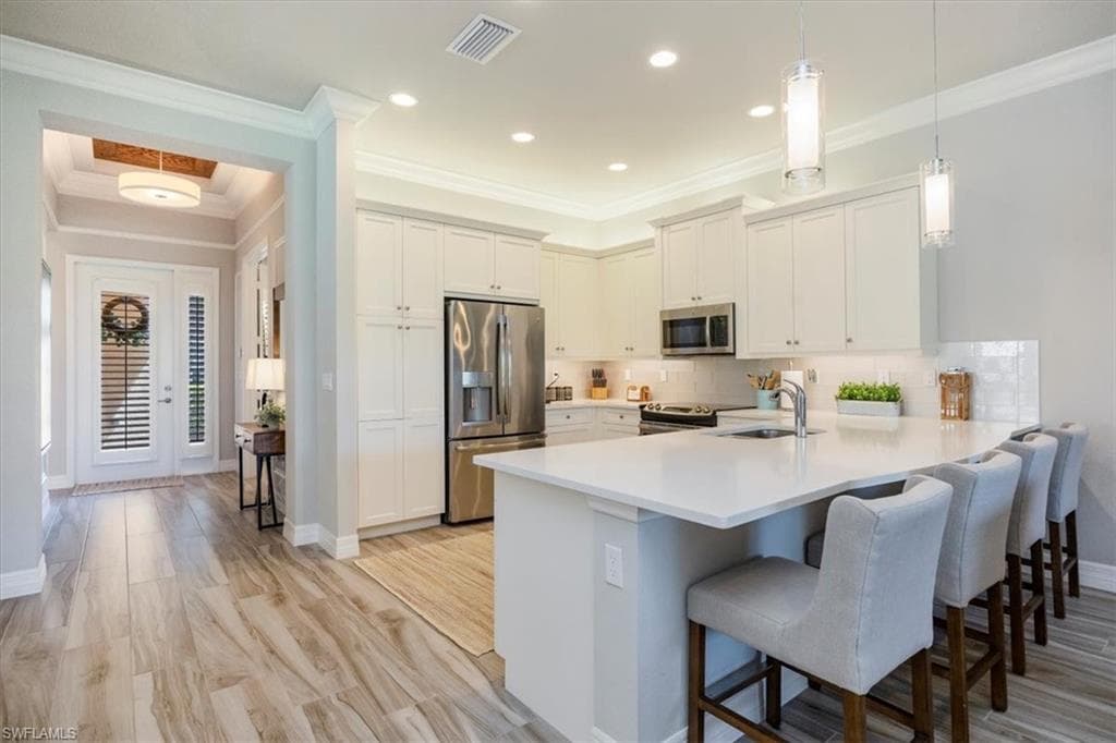 13422 Silktail Dr, Naples, FL 34109-7