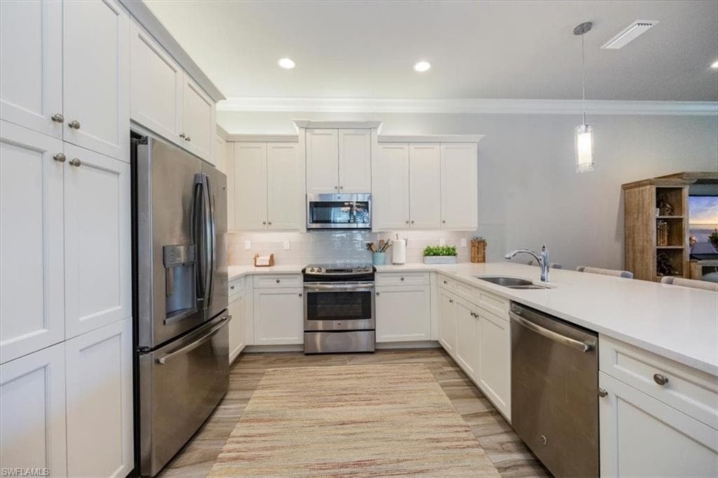 13422 Silktail Dr, Naples, FL 34109-8
