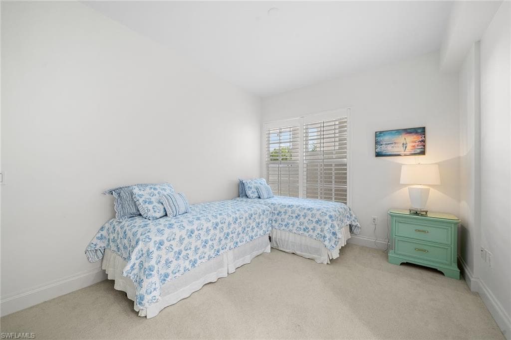 411 6th St S 202, Naples, FL 34102-21