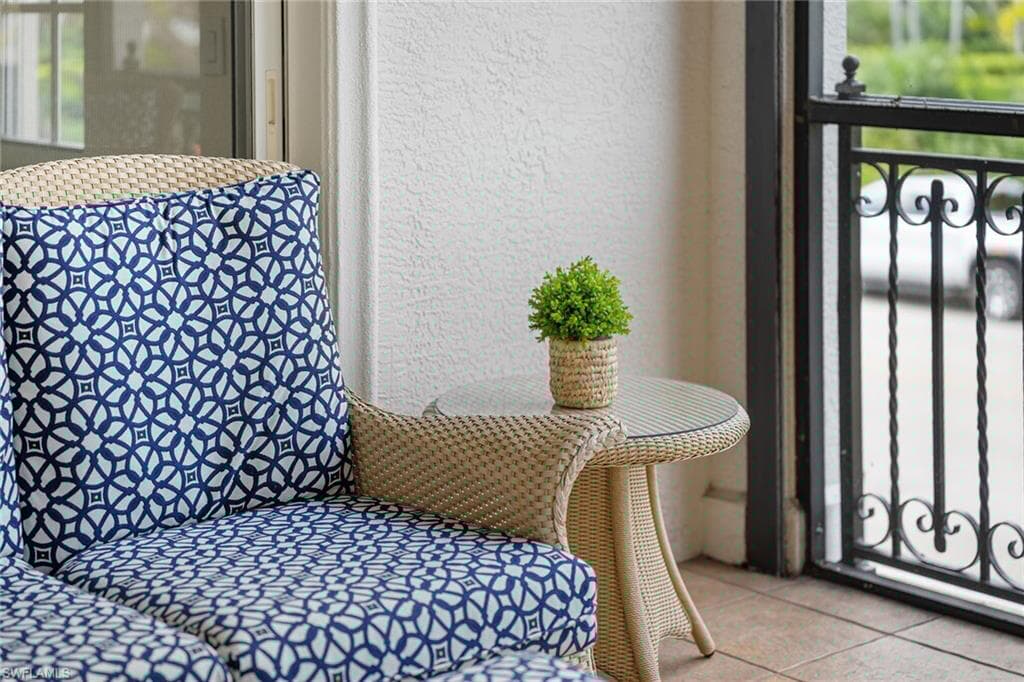 411 6th St S 202, Naples, FL 34102-23