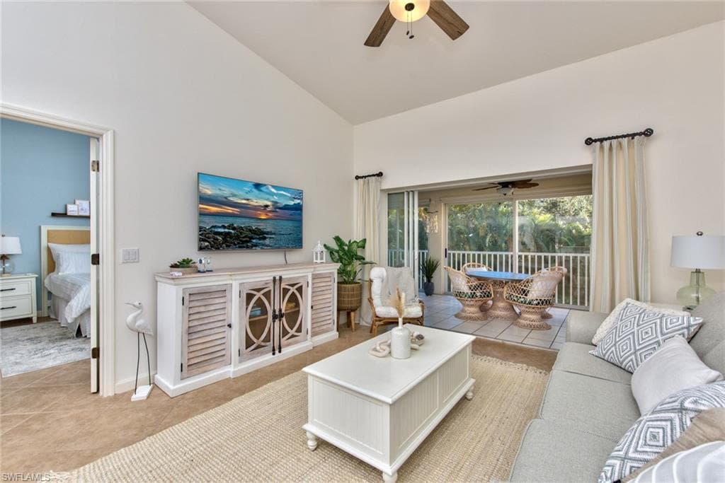 1941 Cascades Dr 5704, Naples, FL 34112-1