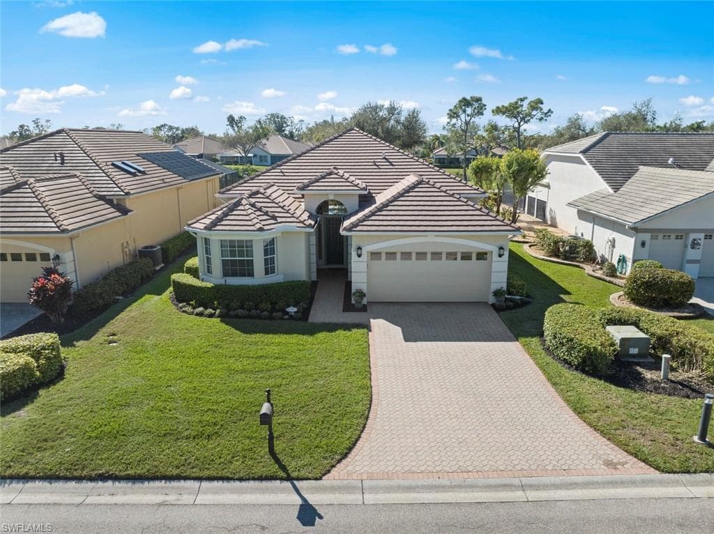 19765 Vintage Trace Cir, Estero, FL 33967-1