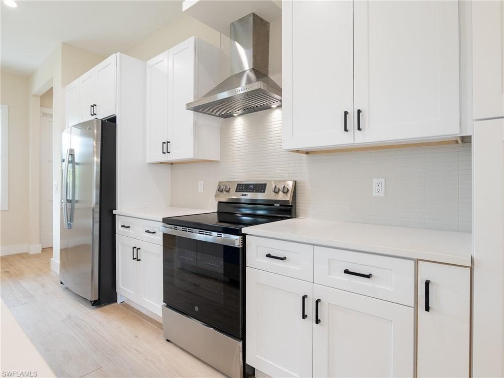 2814 26th Ave SE, Naples, FL 34117-14