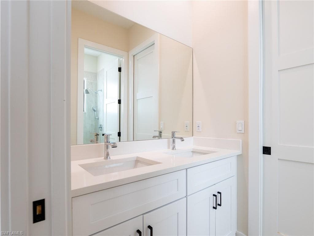 2814 26th Ave SE, Naples, FL 34117-28