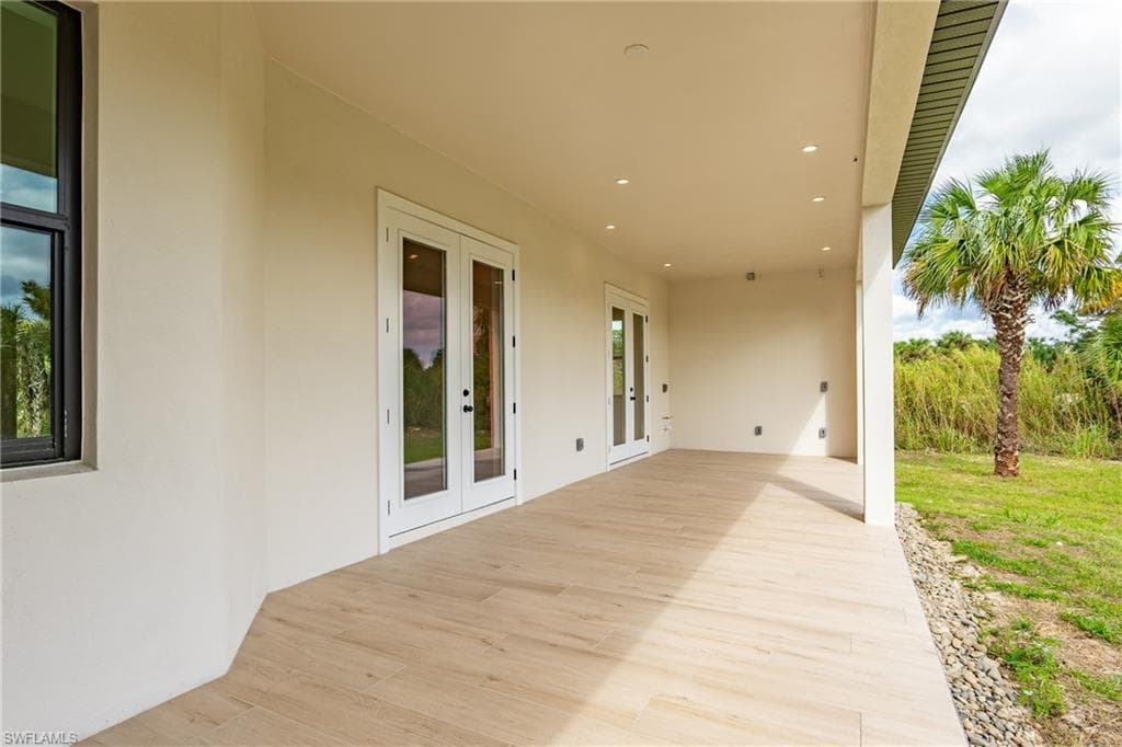 2814 26th Ave SE, Naples, FL 34117-34