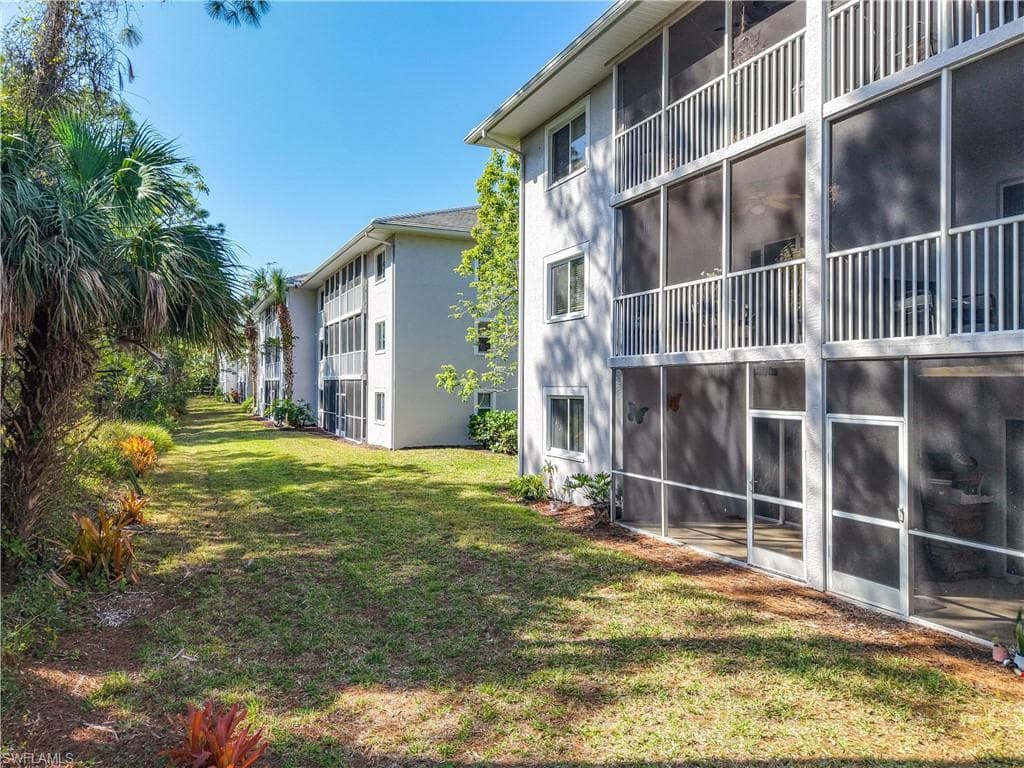 7819 Regal Heron Cir 8-106, Naples, FL 34104-27
