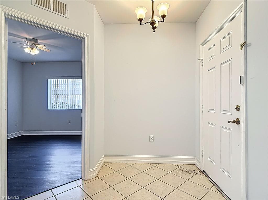 7819 Regal Heron Cir 8-106, Naples, FL 34104-6