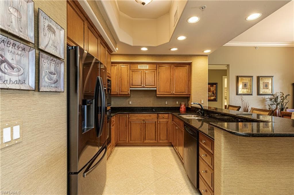 2748 Tiburon Blvd E C404, Naples, FL 34109-9