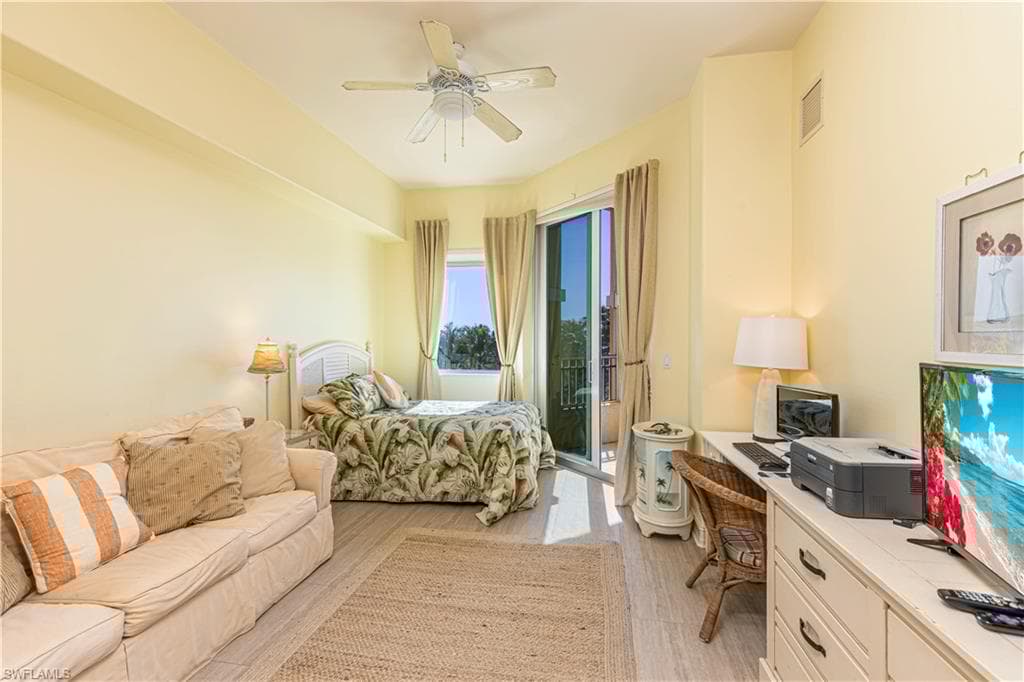 2748 Tiburon Blvd E C404, Naples, FL 34109-19