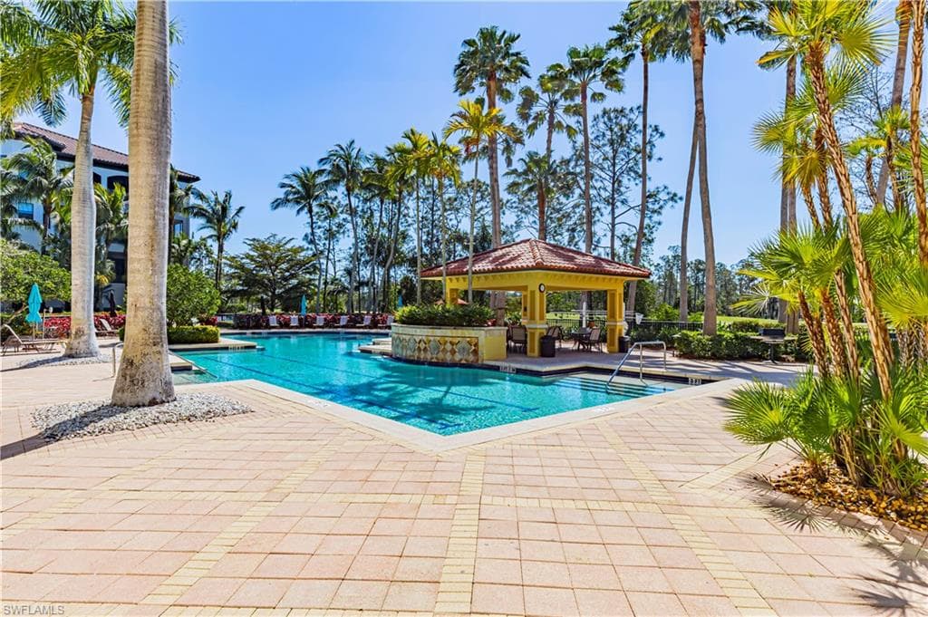 2748 Tiburon Blvd E C404, Naples, FL 34109-25