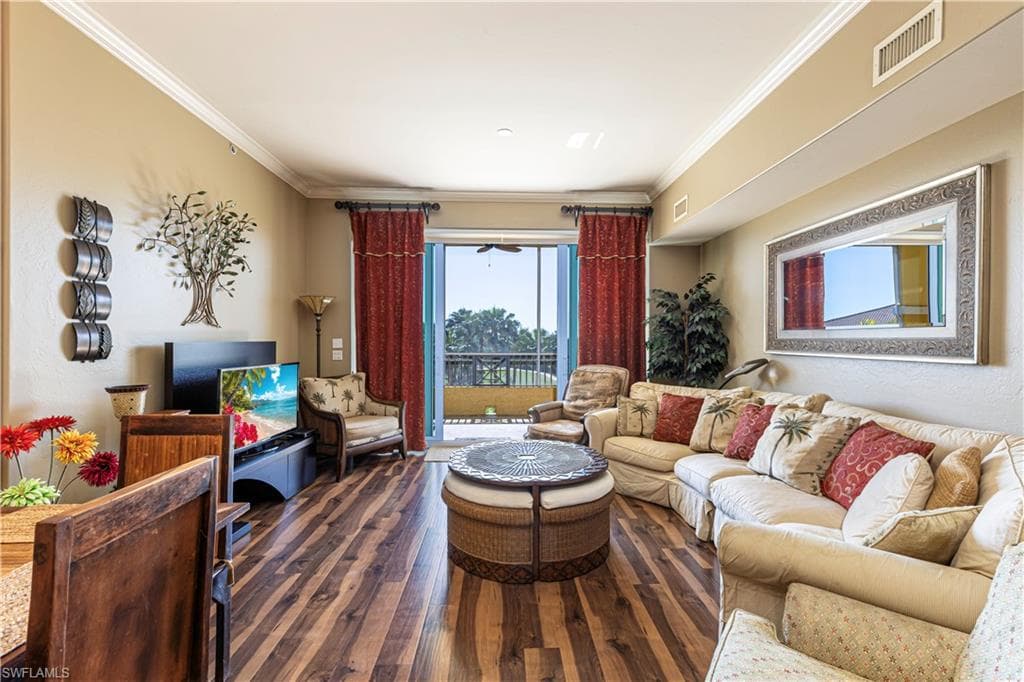 2748 Tiburon Blvd E C404, Naples, FL 34109-4