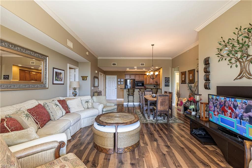 2748 Tiburon Blvd E C404, Naples, FL 34109-6