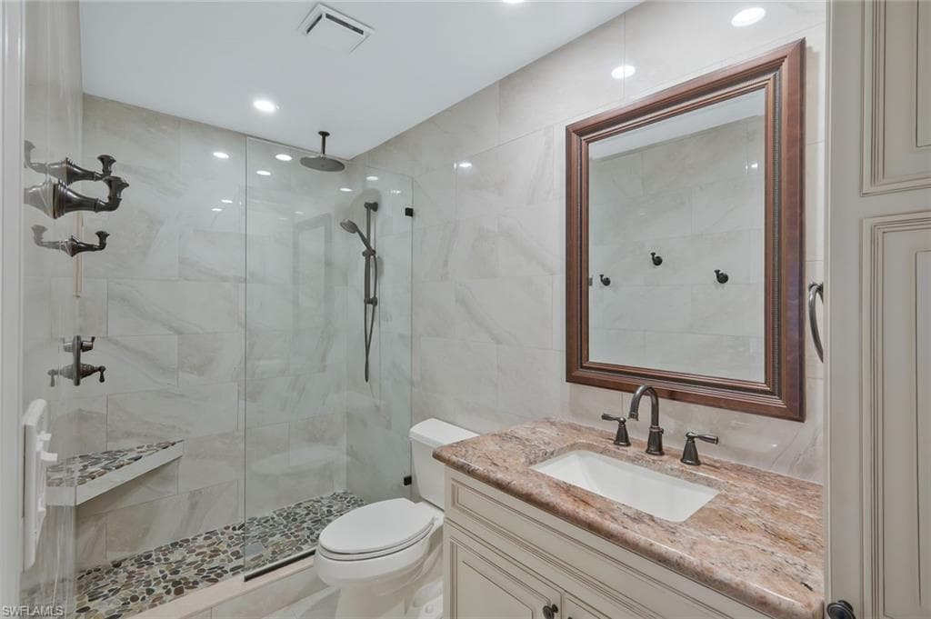11140 Caravel Cir 108, Fort Myers, FL 33908-12