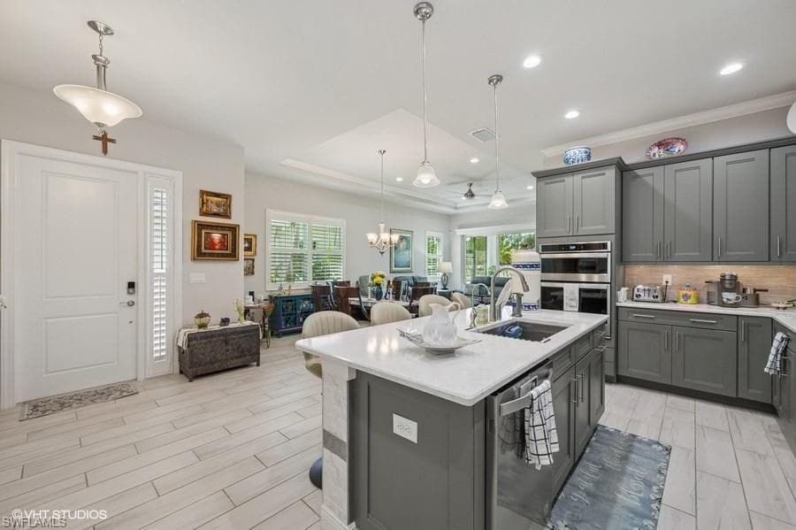 8947 Saint Lucia Dr, Naples, FL 34114-9