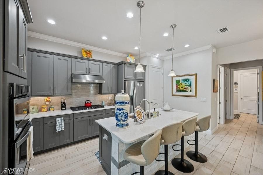 8947 Saint Lucia Dr, Naples, FL 34114-10
