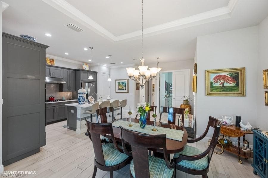 8947 Saint Lucia Dr, Naples, FL 34114-15