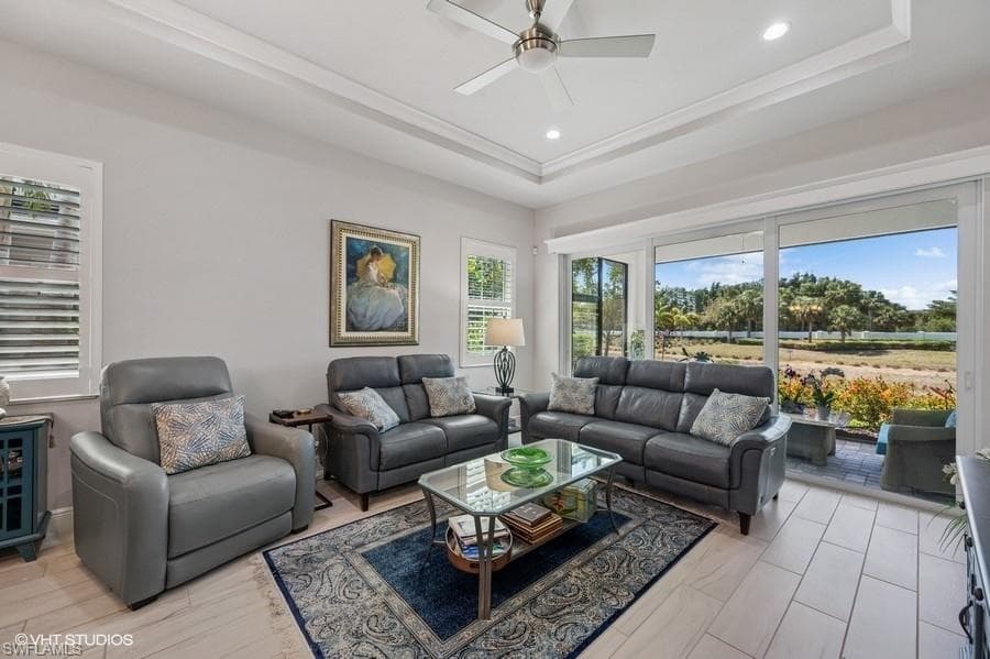 8947 Saint Lucia Dr, Naples, FL 34114-18
