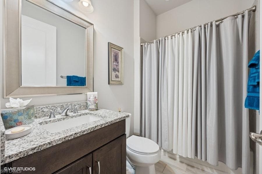 8947 Saint Lucia Dr, Naples, FL 34114-26