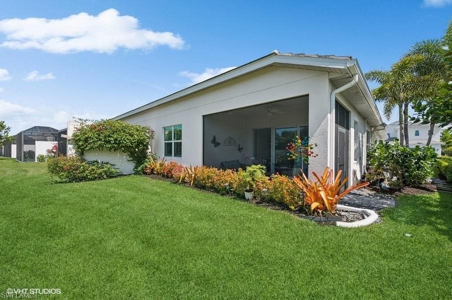 8947 Saint Lucia Dr, Naples, FL 34114-33