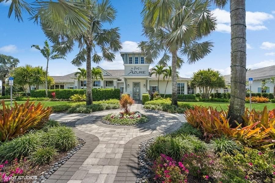 8947 Saint Lucia Dr, Naples, FL 34114-34