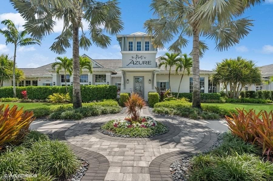 8947 Saint Lucia Dr, Naples, FL 34114-35
