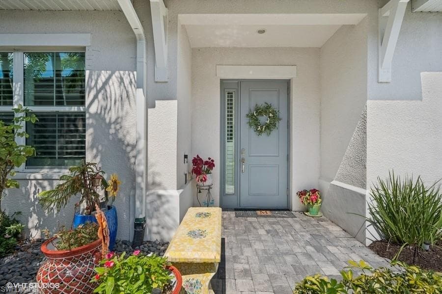 8947 Saint Lucia Dr, Naples, FL 34114-5