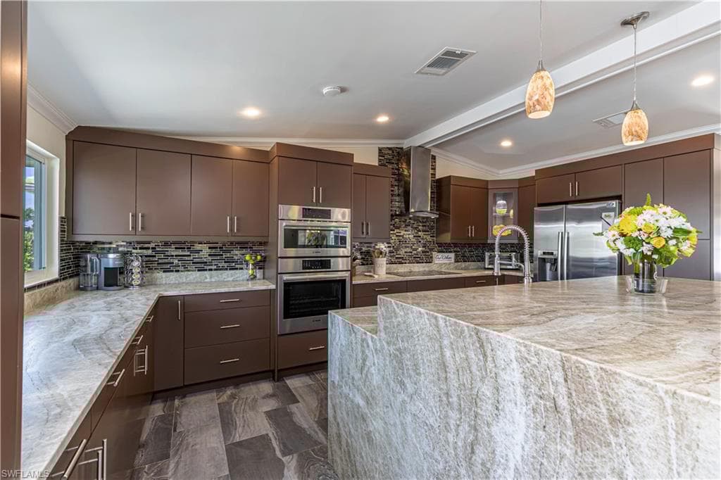 1640 Barbarosa Ct, Marco Island, FL 34145-9
