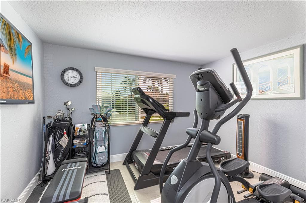 1640 Barbarosa Ct, Marco Island, FL 34145-26