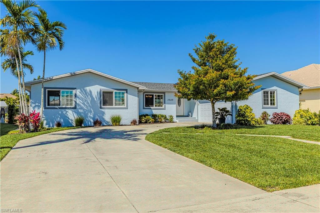 1640 Barbarosa Ct, Marco Island, FL 34145-30