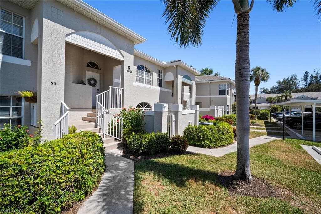 13021 Hamilton Harbour Dr S5, Naples, FL 34110-3