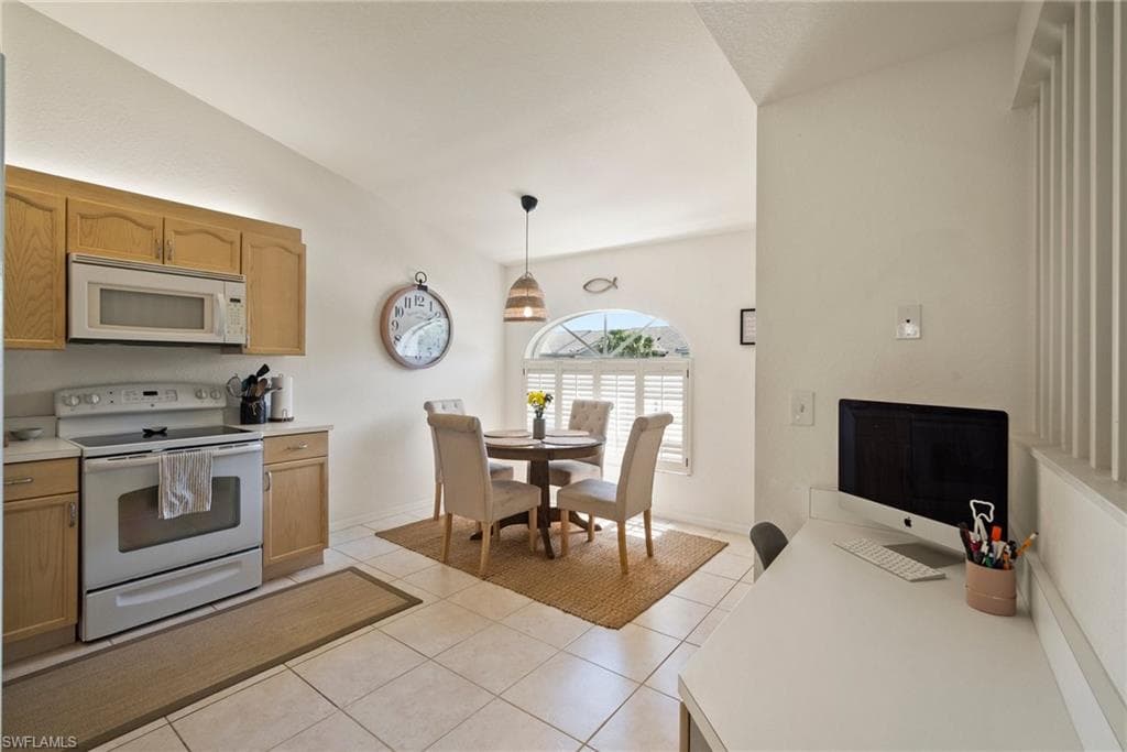 13021 Hamilton Harbour Dr S5, Naples, FL 34110-4