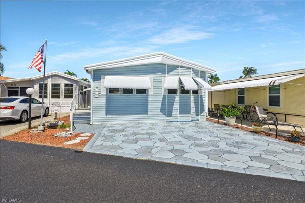 8675 Mullwood Dr, Estero, FL 33928-1
