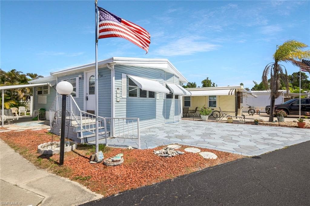 8675 Mullwood Dr, Estero, FL 33928-2