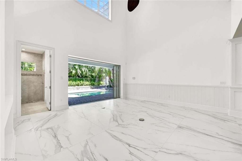 699 Fairway Ter, Naples, FL 34103-12