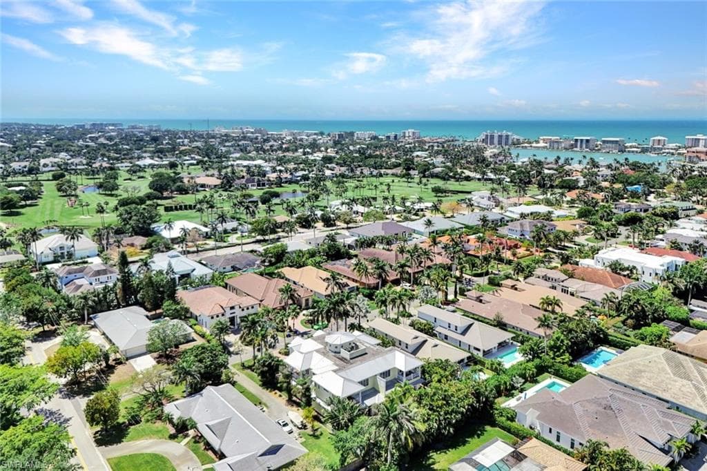 699 Fairway Ter, Naples, FL 34103-36
