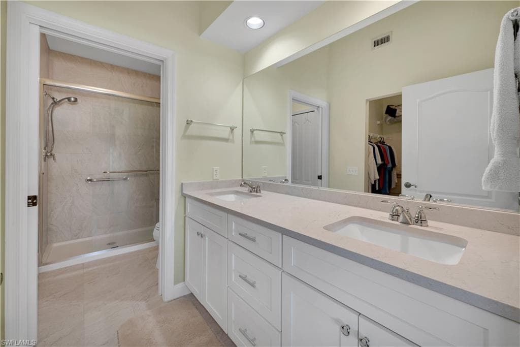 7725 Pebble Creek Cir 305, Naples, FL 34108-12