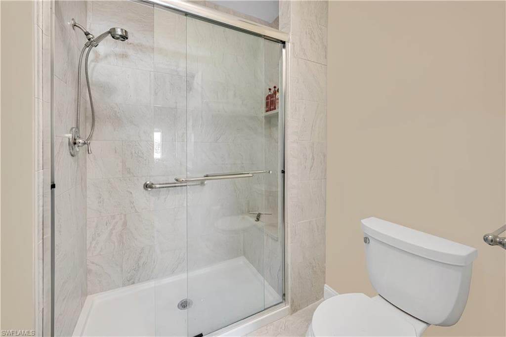 7725 Pebble Creek Cir 305, Naples, FL 34108-14