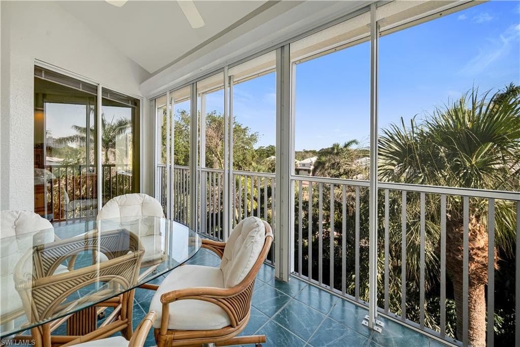 7725 Pebble Creek Cir 305, Naples, FL 34108-18