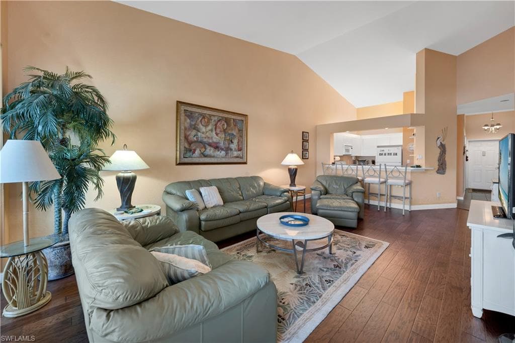 7725 Pebble Creek Cir 305, Naples, FL 34108-6