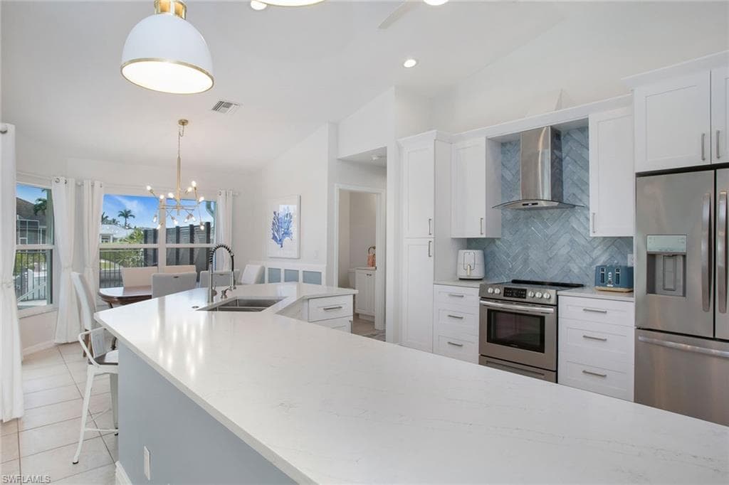 129 Leeward Ct, Marco Island, FL 34145-13