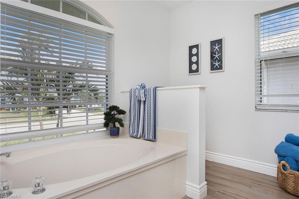 129 Leeward Ct, Marco Island, FL 34145-23