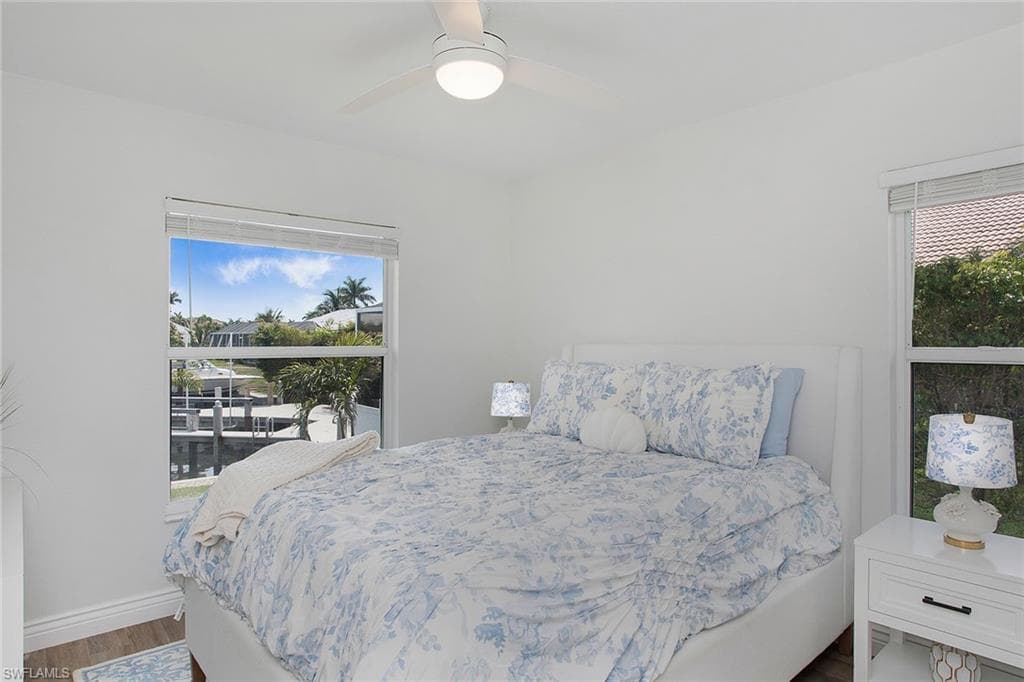 129 Leeward Ct, Marco Island, FL 34145-28